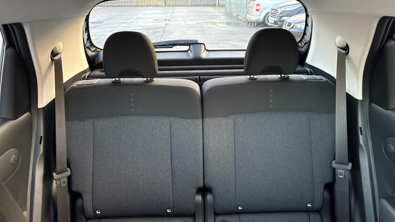 Hyundai INSTER 85kW 02 49kWh 5dr Auto Electric Hatchback